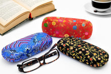 Load image into Gallery viewer, Silk Fabric Glasses Case – Elegant Brocade, Scratch Protection Fits Most Glasses