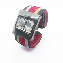 Load image into Gallery viewer, Quartz Bangle Bracelet Watch-Pink