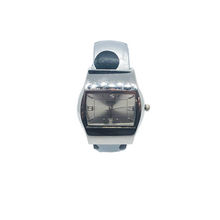 Load image into Gallery viewer, Lady Quartz Bangle Watch JAS-Black spot