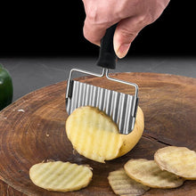 Load image into Gallery viewer, Kitchen Stainless Steel Crinkle Chips Cutter and Knife for Potato Vegetable Chop Blade Cooking Tools