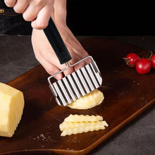 Load image into Gallery viewer, Kitchen Stainless Steel Crinkle Chips Cutter and Knife for Potato Vegetable Chop Blade Cooking Tools