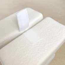 Load image into Gallery viewer, 2-in-1 Extendable Memory Foam Gel Leg Knee Pillow Comfortable Cushion for Side Sleepers, Pregnancy, Spine Alignment and Pain Relief